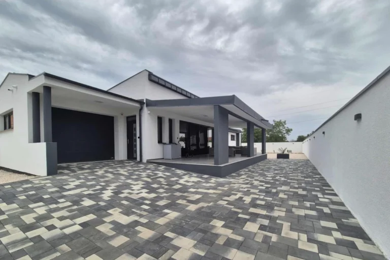 Home újhegy 7